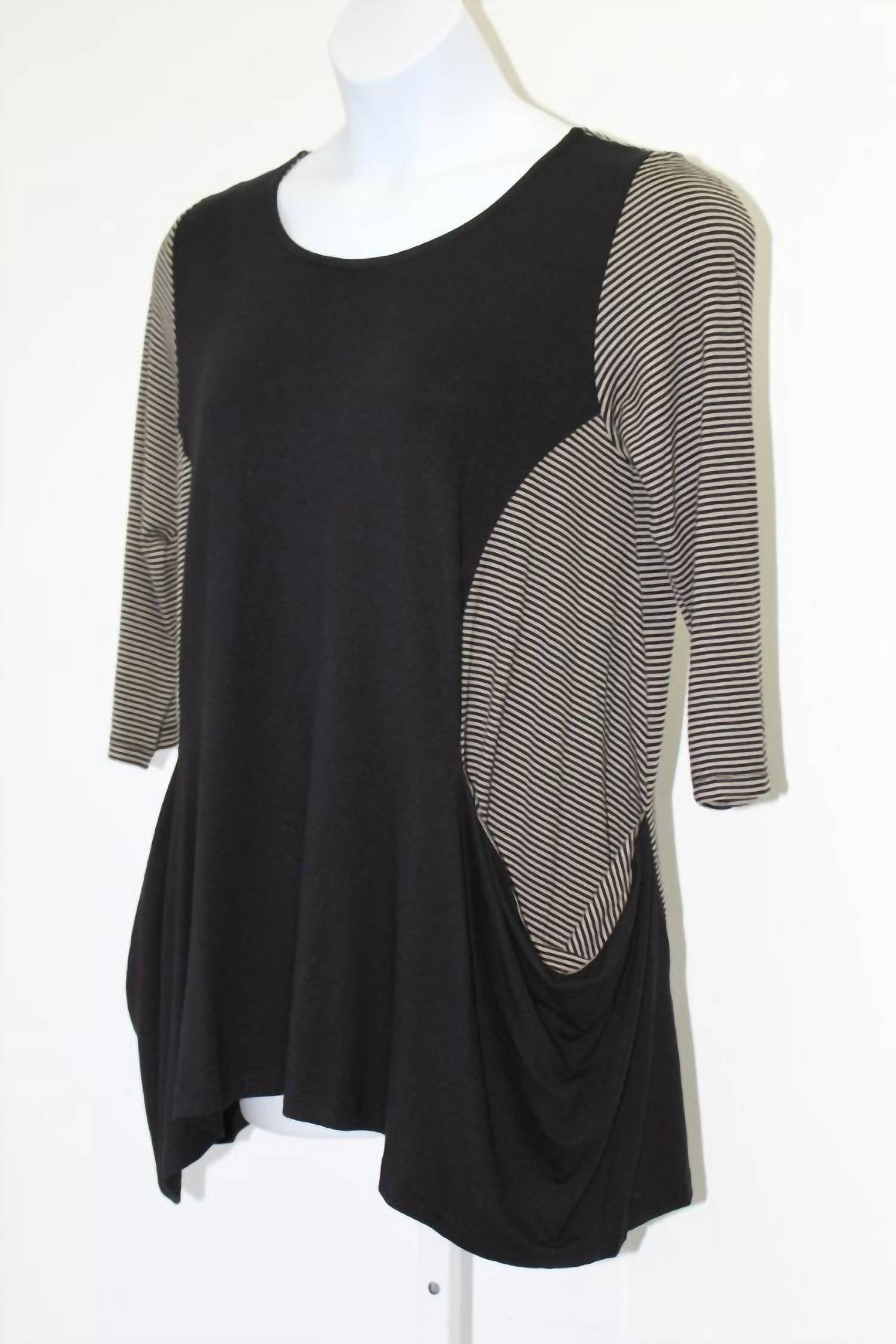 Alembika - Women's Two Pocket Tunic Top