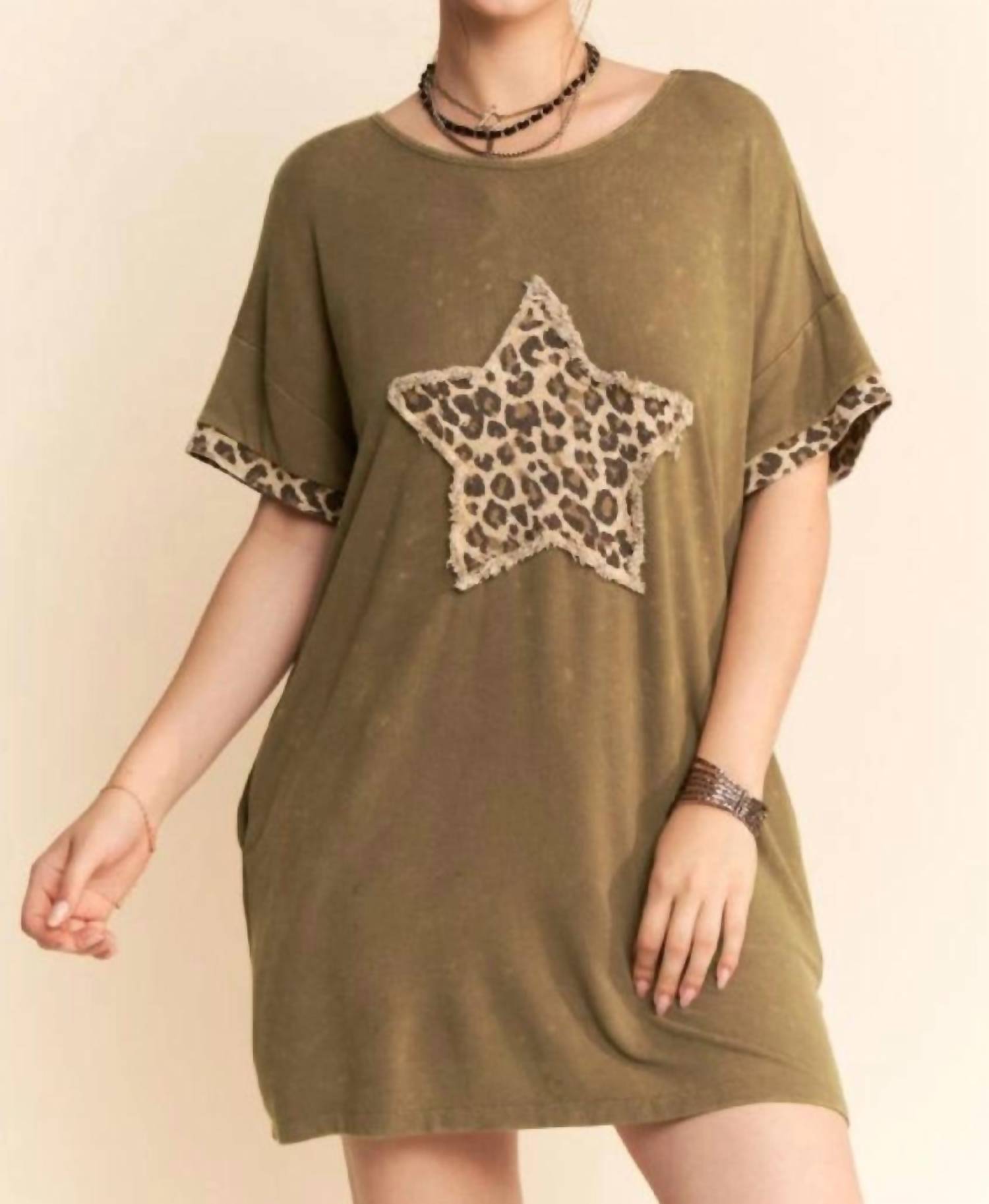 Davi & Dani - Top Of The World Tshirt Dress