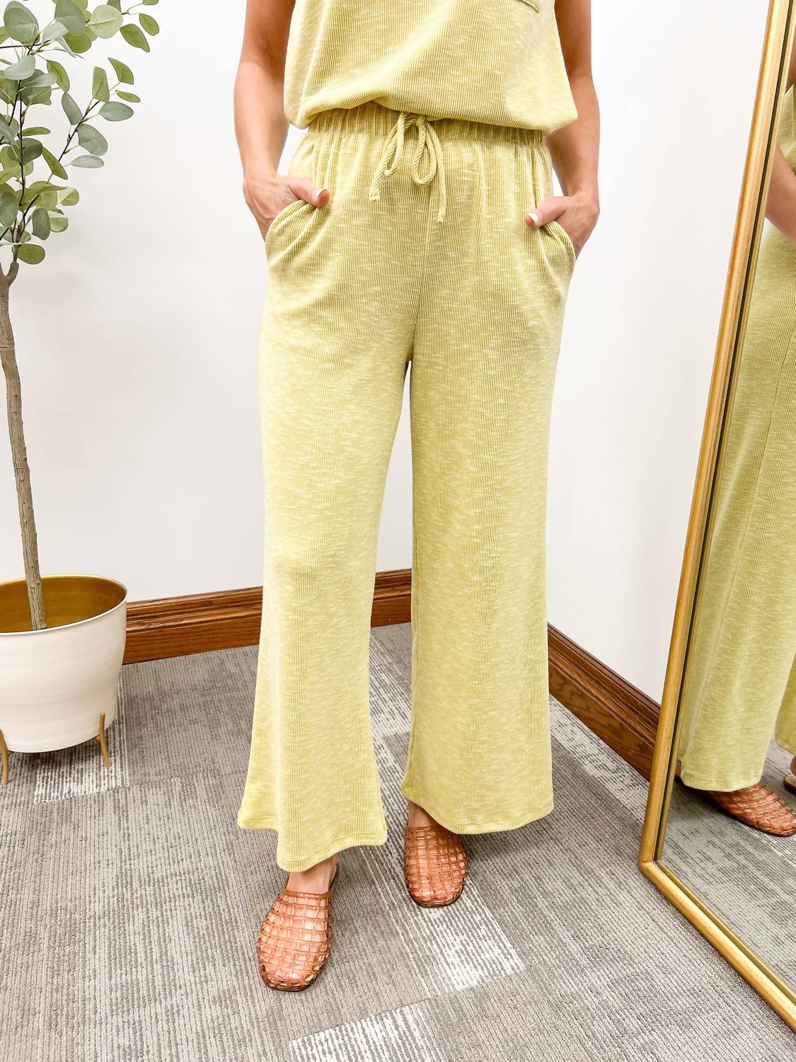 Gilli - Ribbed Wide Leg Pants