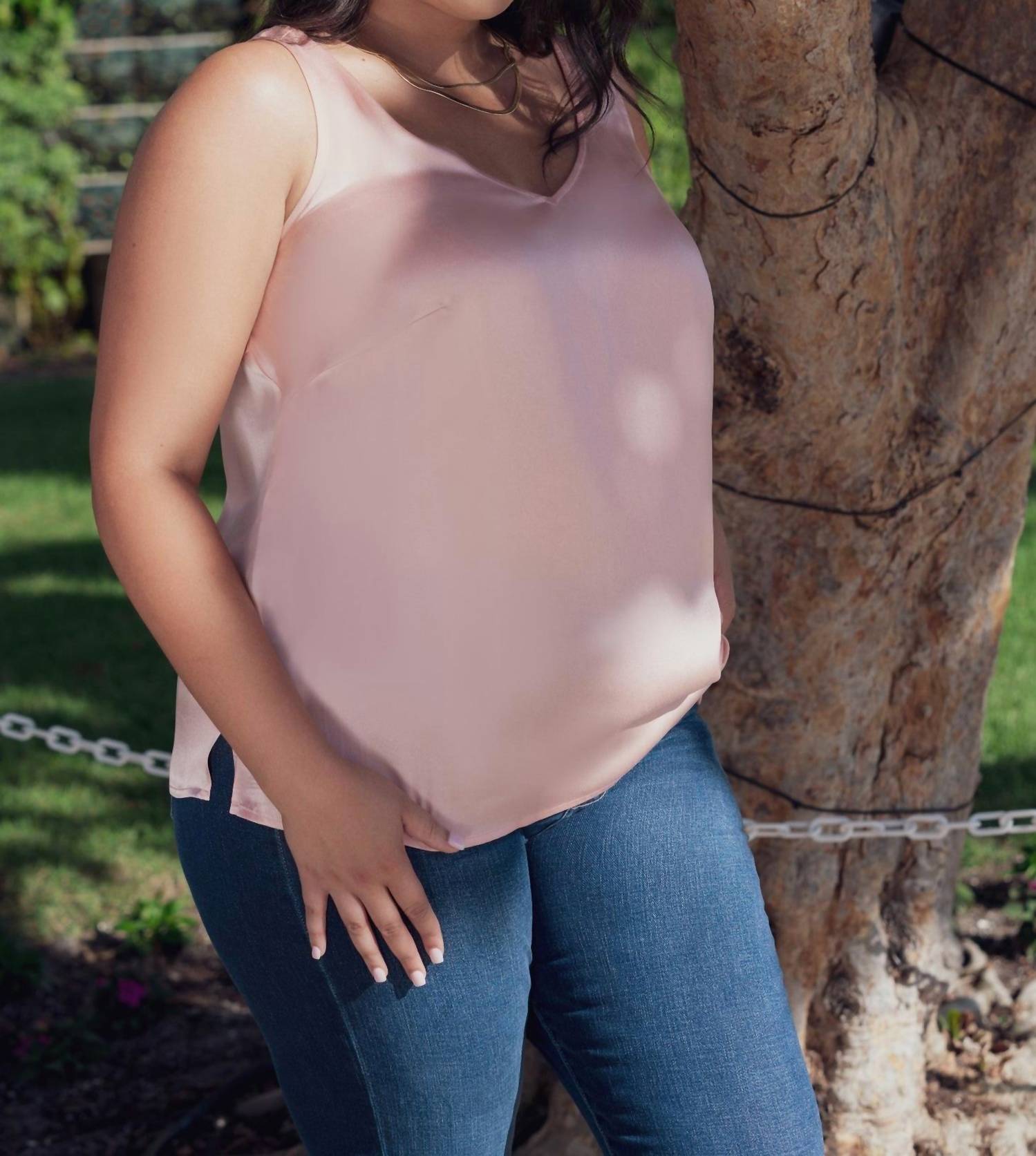 Marée Pour Toi - Plus - V-neck Silk Tank