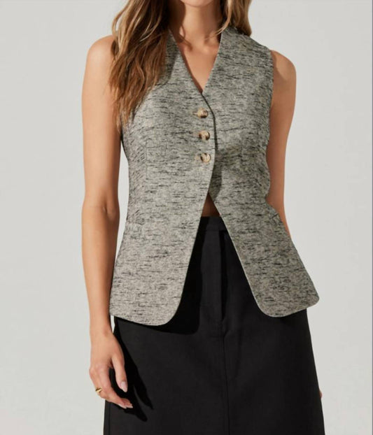 Astr - Delphia Sleeveless Vest