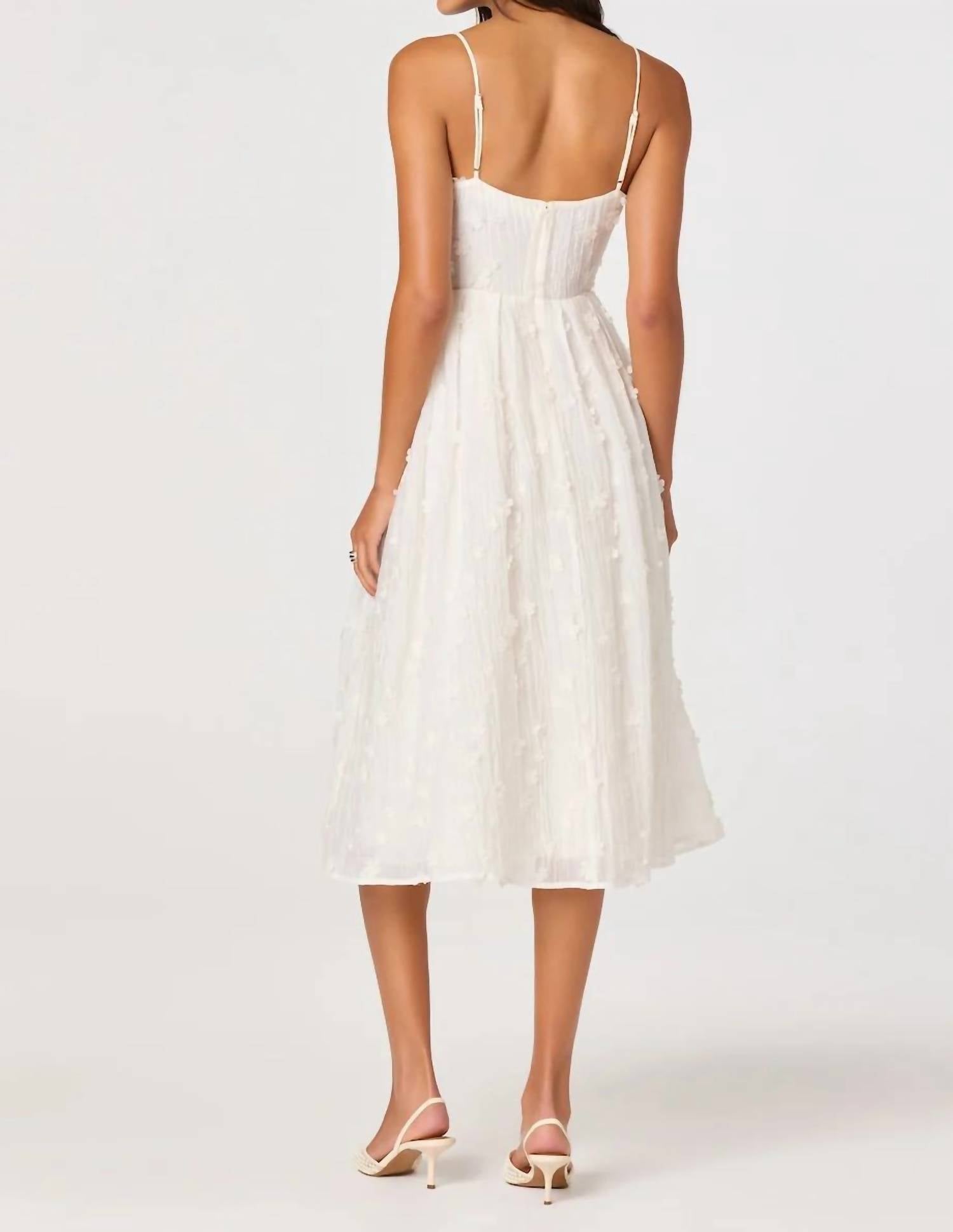 Astr - Avani 3d Floral Midi Dress
