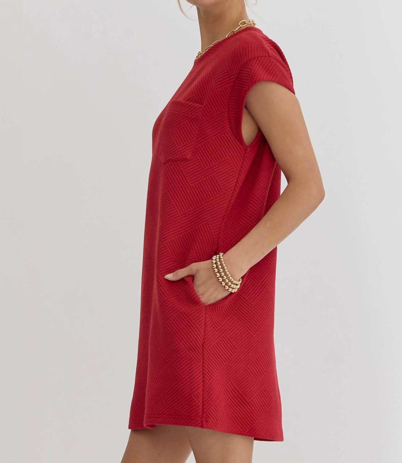 Entro - Quilted Round Neck Sleeveless Mini Dress