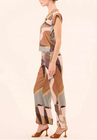 Misa Los Angeles - Izzie Pant