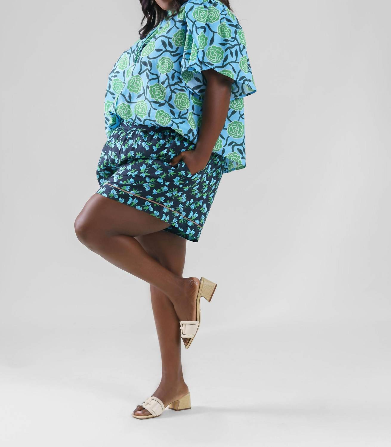 De Loreta - Estefania Floral Pullover Short - Plus