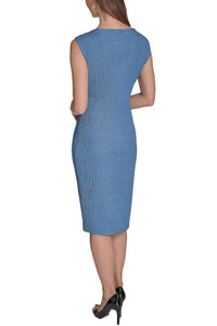 Halston Heritage - Sleeveless Boat Neck Textured Knit Dress