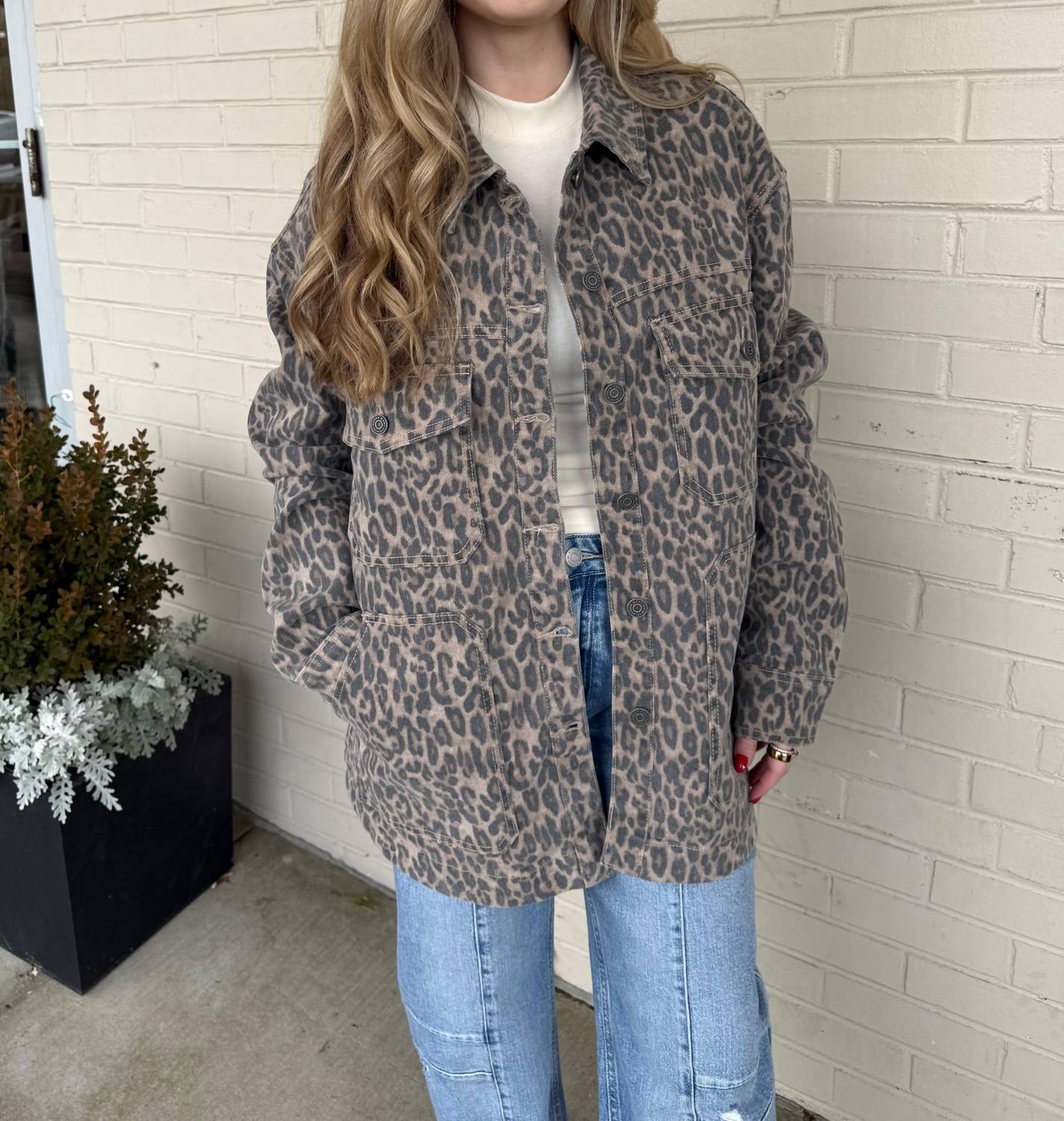 Hidden - Chrissy Leopard Button Up Jacket