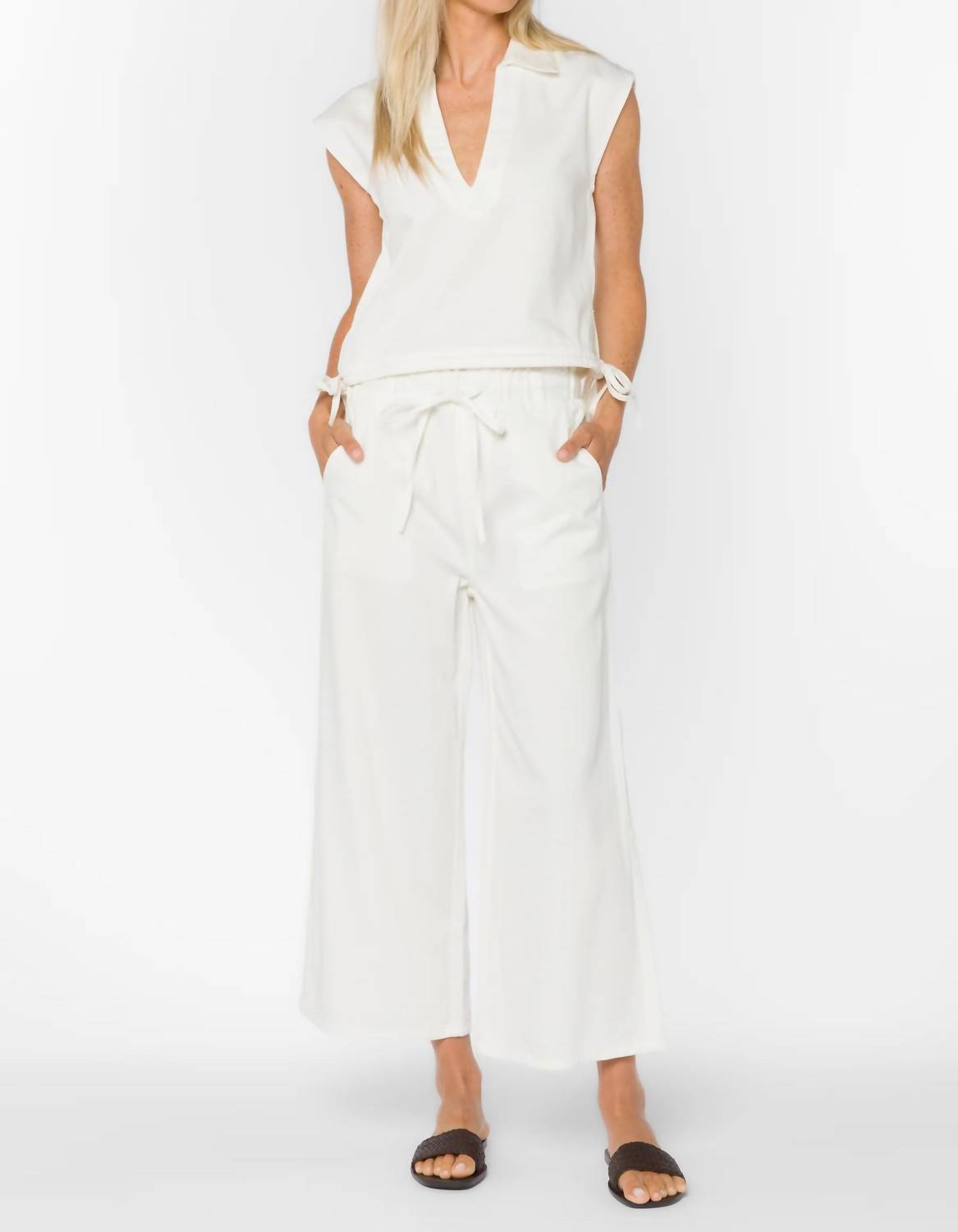 Velvet Heart - Claudette Pull On Crop Wide Leg Pants