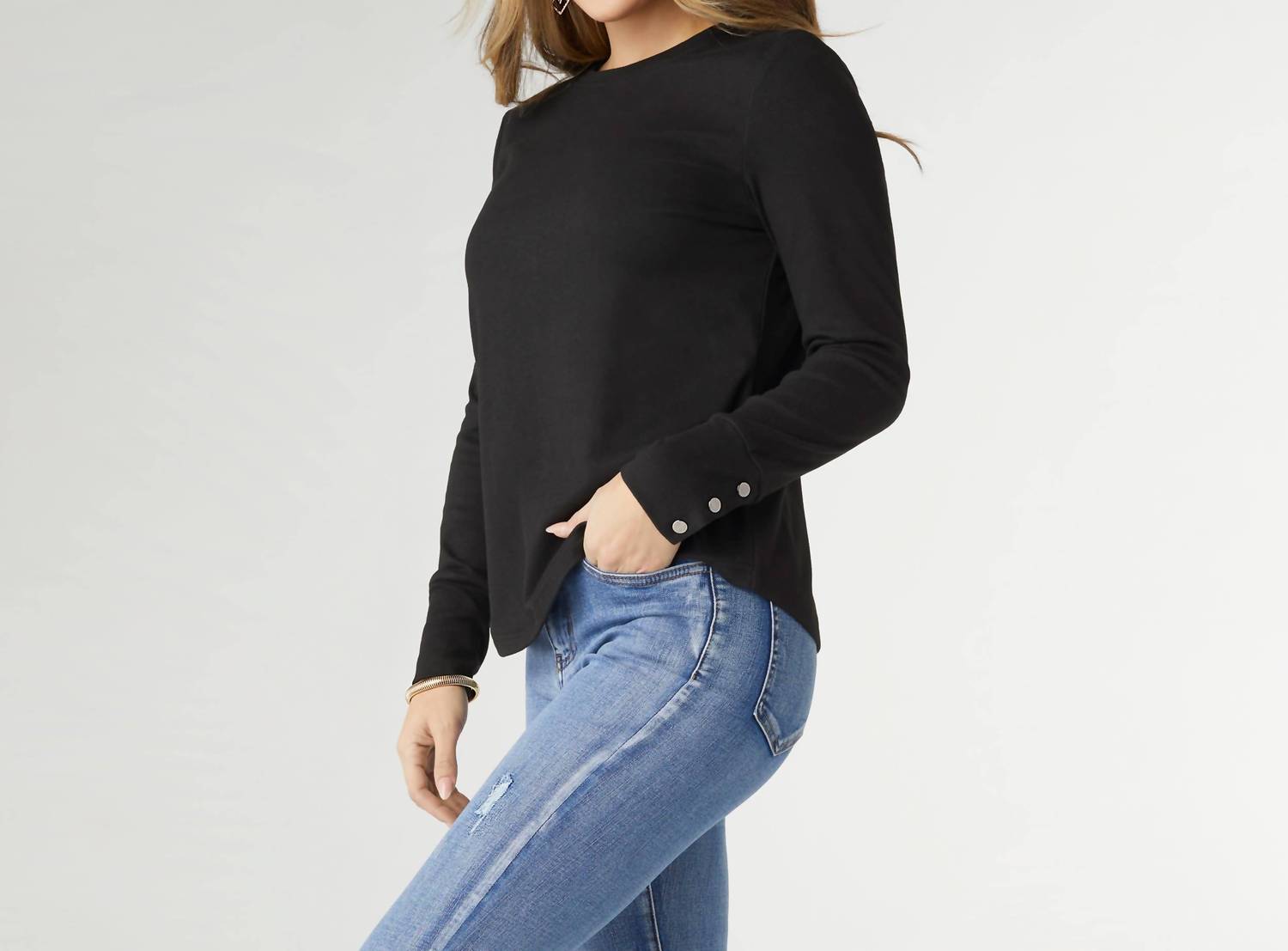 Coco + Carmen - Alexis Super Soft Top With Snap Cuff