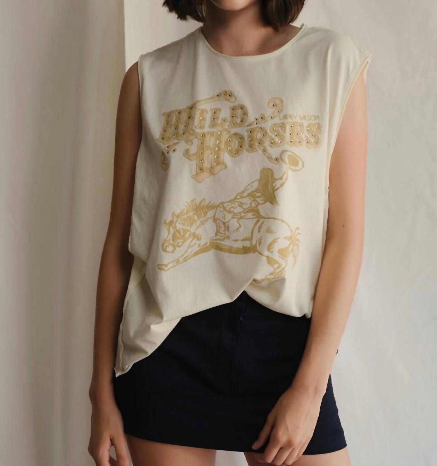 People Of Leisure - Lainey Wilson Wild Horses Tee