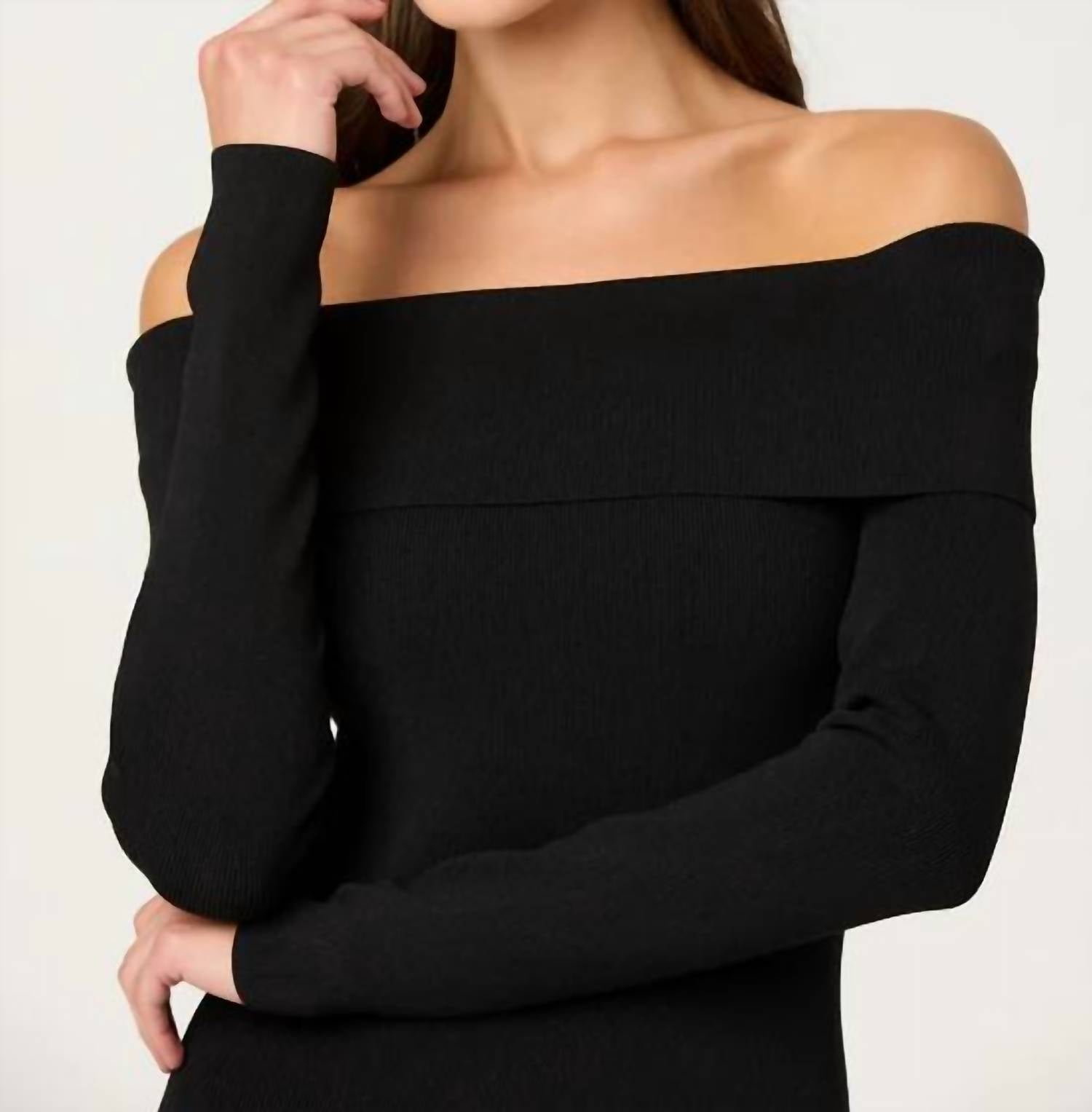 Astr - Lidia Off-shoulder Pleated Midi Dress