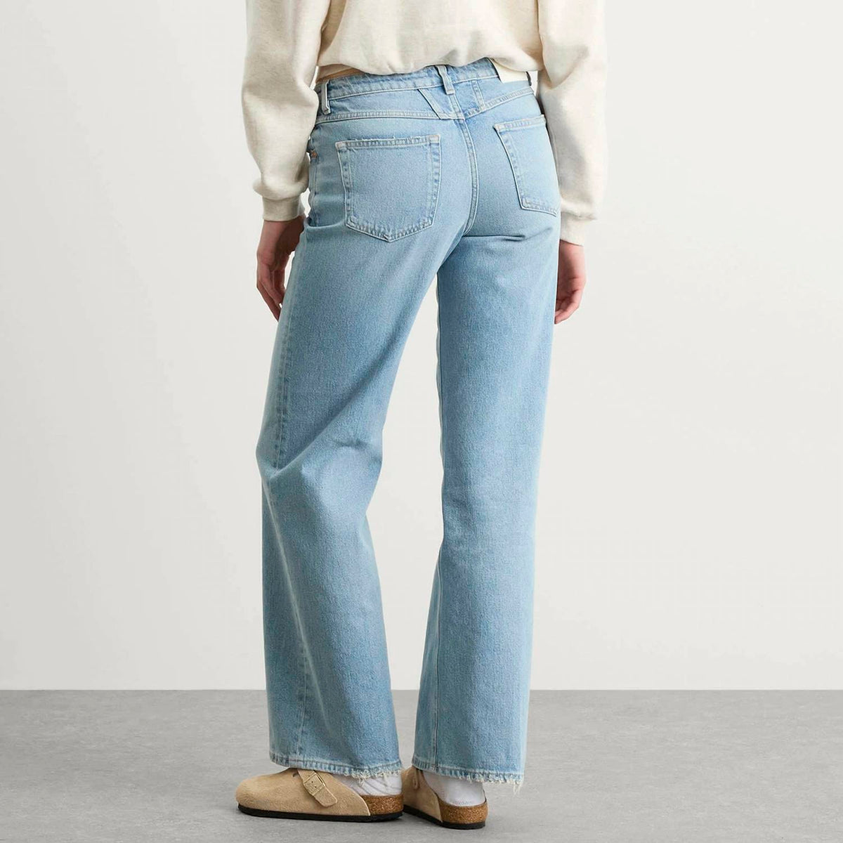 Closed - Gillian Jeans