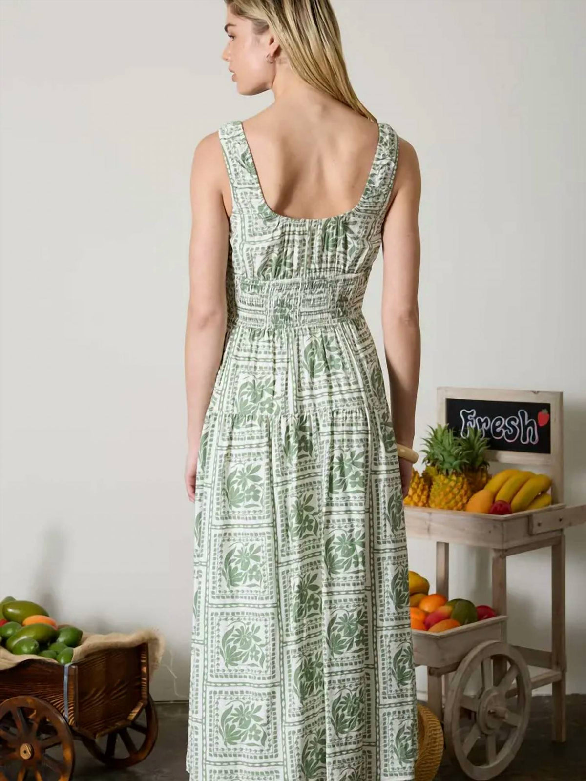 Blu Pepper - Floral Tile Print Sleeveless Smocked Midi Dress