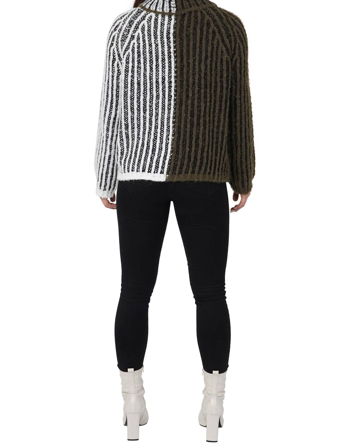 Love Token - Aubrie Turtleneck Sweater