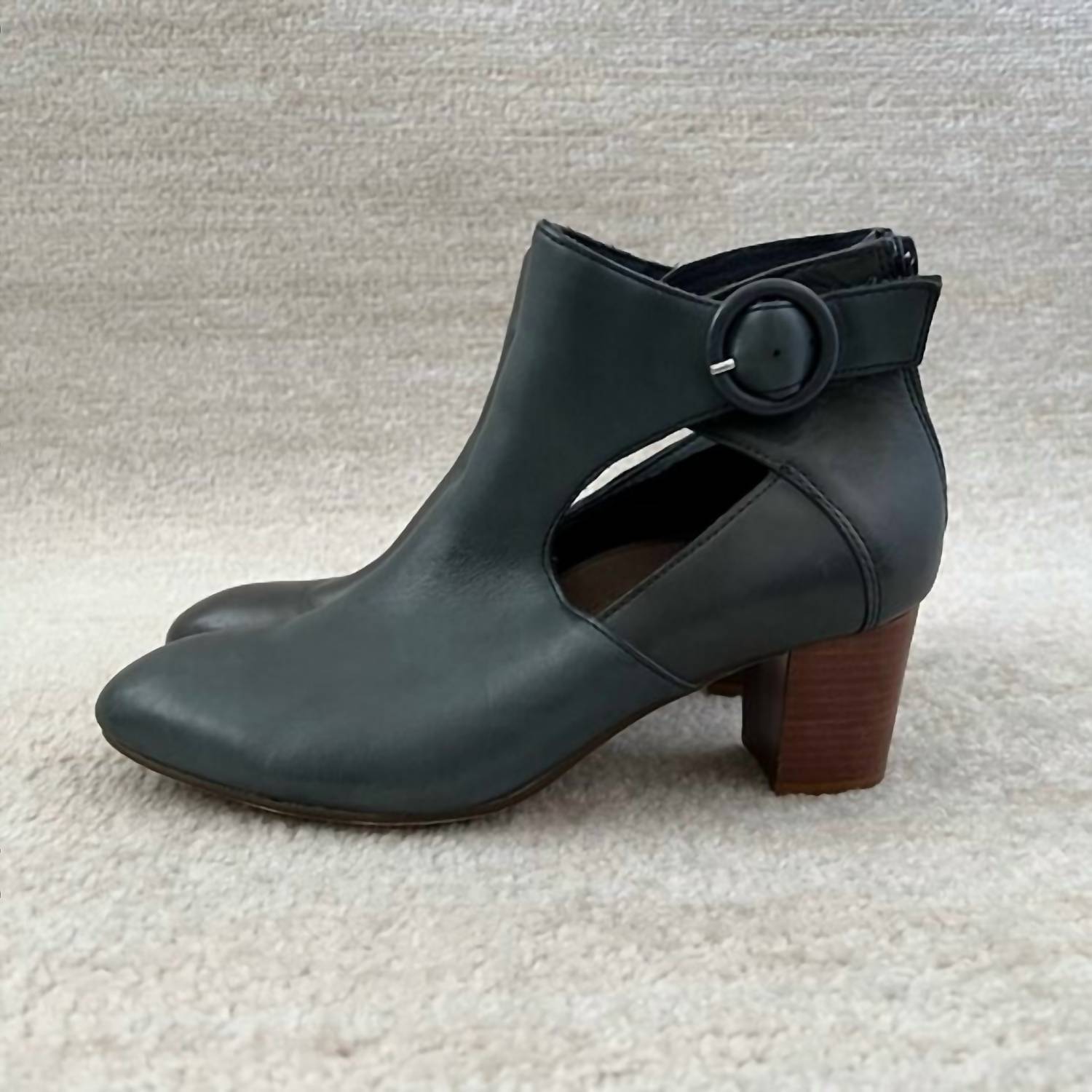 Earth - Women's Corinth Ankle Bootie