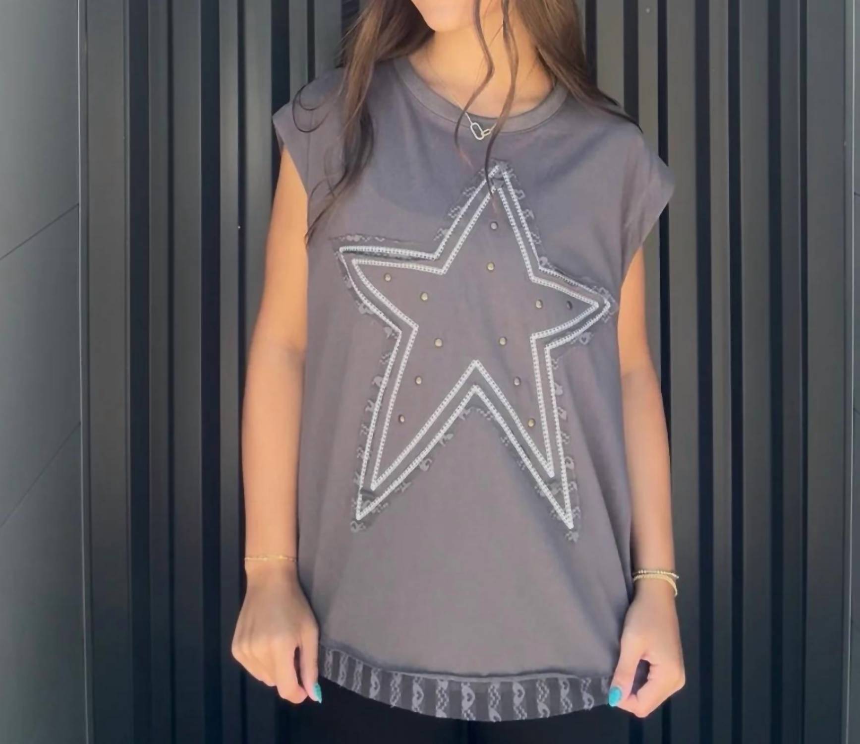 Pol - Sleeveless Star Patch Top