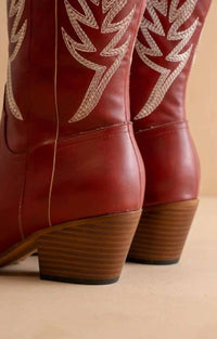 Oasis Society - Women's Savannah Embroidered Western Boot