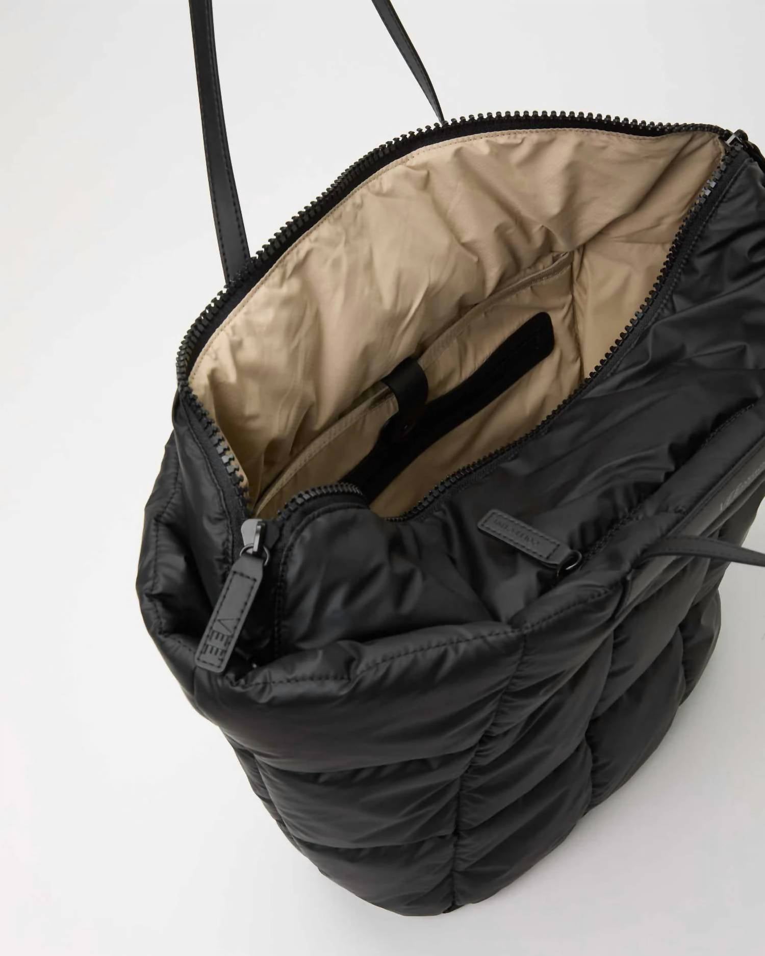 Vee Collective - Porter Basque Bag
