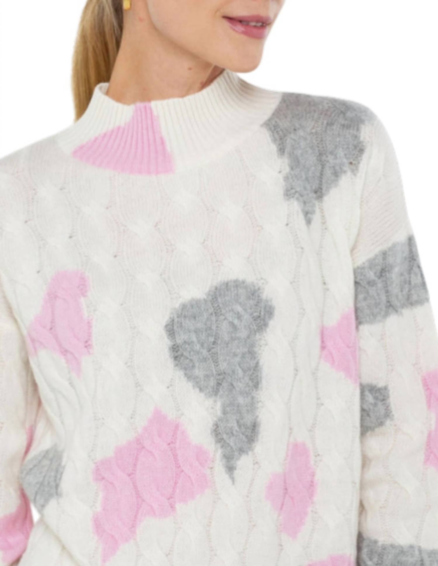 Incashmere - Long Sleeve Animal Print Sweater