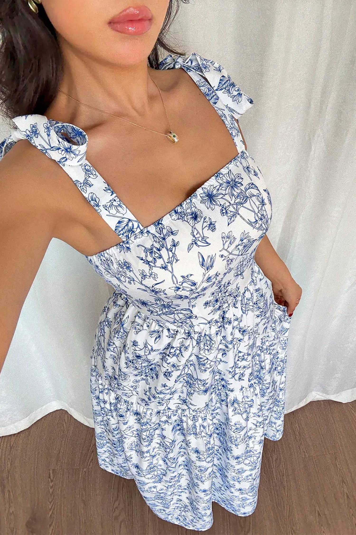 Unishe - Floral Print Knot Straps High Waist Flared Maxi Dress