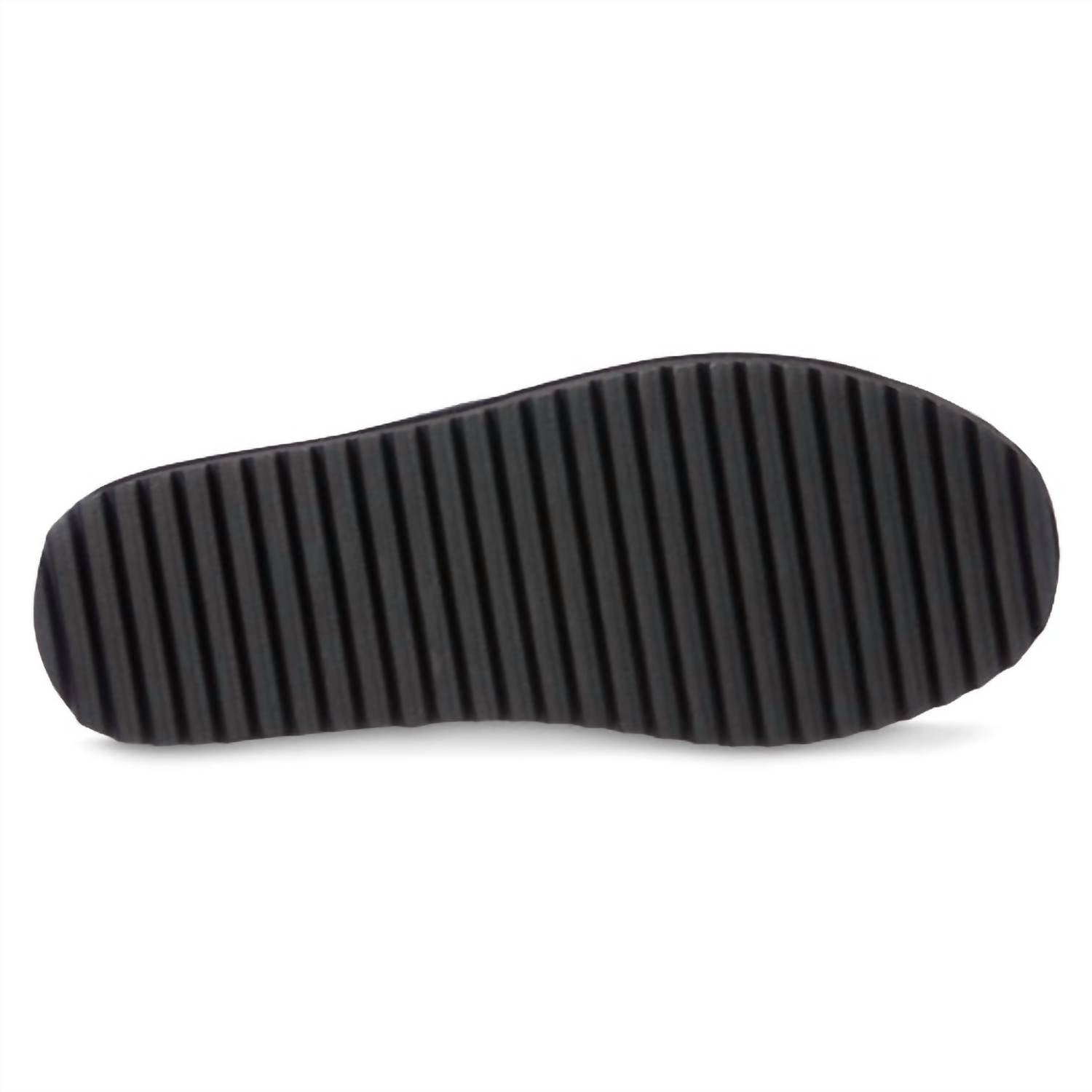 Isotoner - Men's Recycled Cooper Scuff Slipper