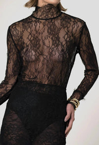 Nonchalant Label - Mary Lace Top