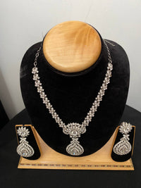 Donna Vinci Women's J124 Necklace And Earrings Jewelry Set in clear - women's jewelry