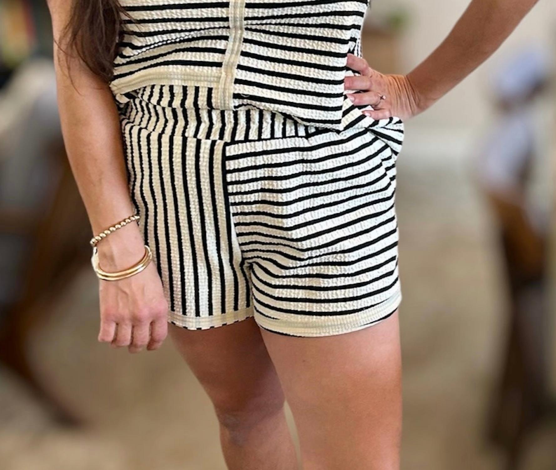 Umgee - Striped Shorts