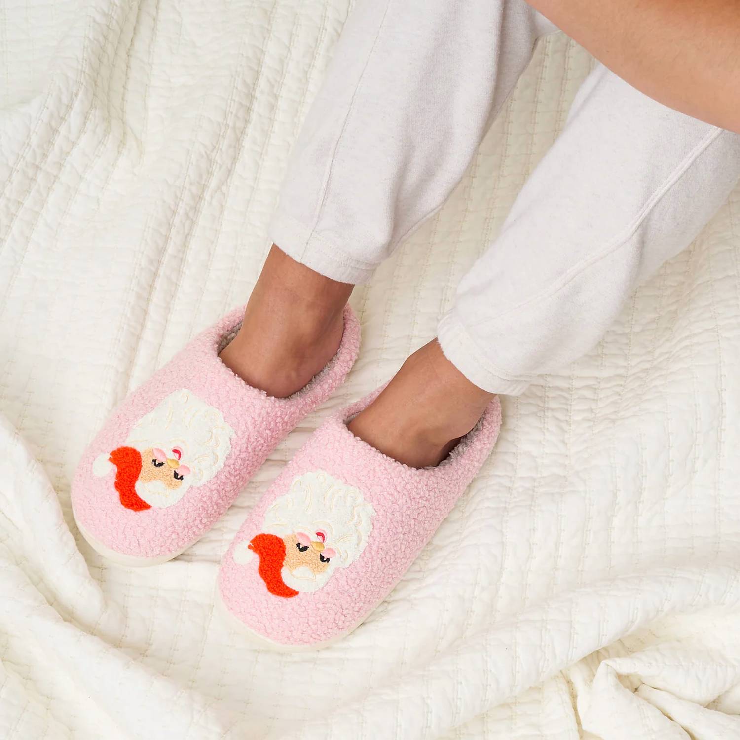 The Darling Effect - Girl's Santa Fuzzy Slippers