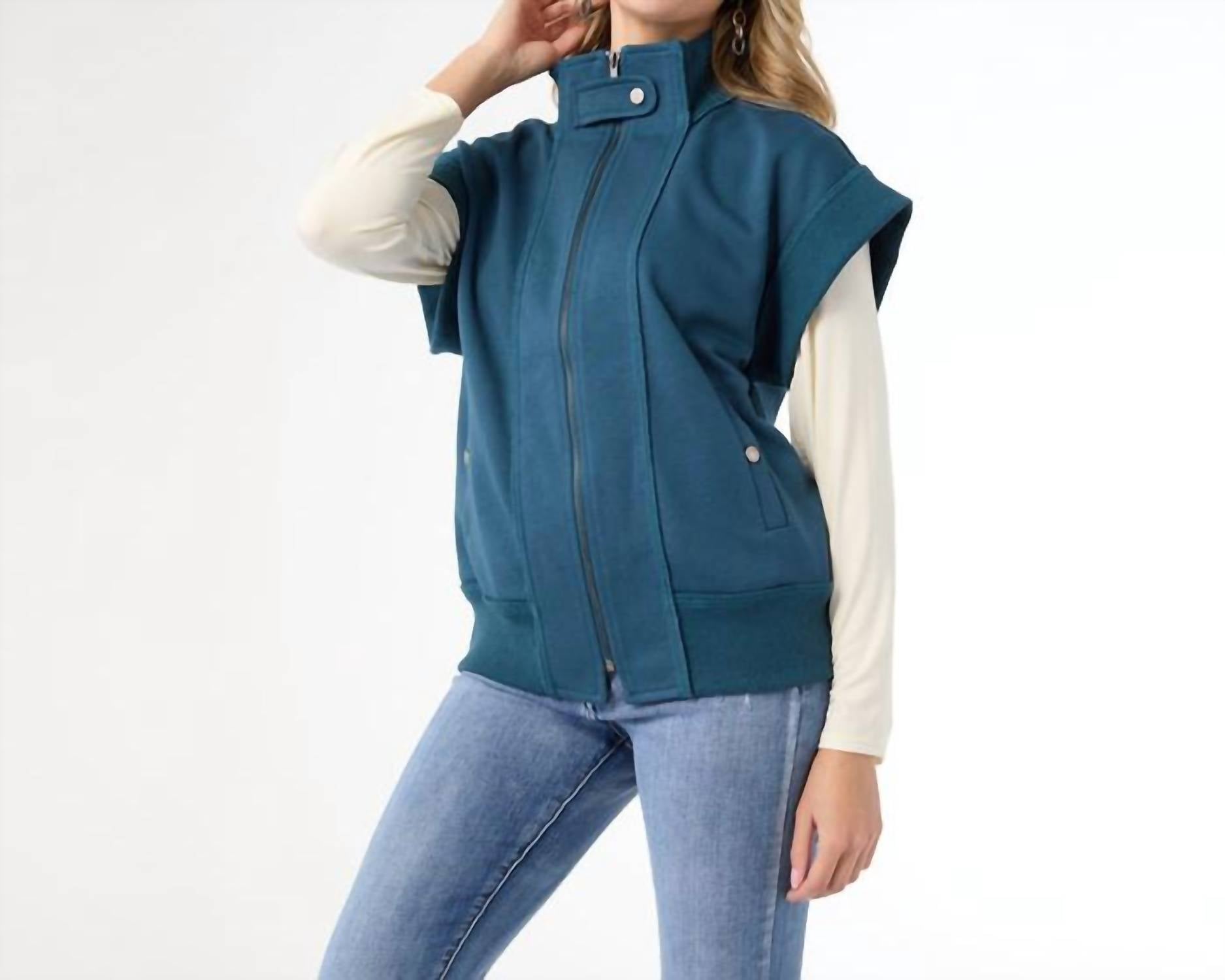Coco + Carmen - Kaitlyn Zipper Front Vest