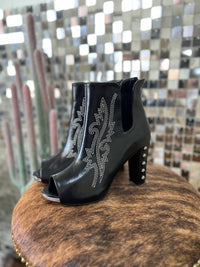 2Flyco - Women's Peep Toe Stitch Pumps