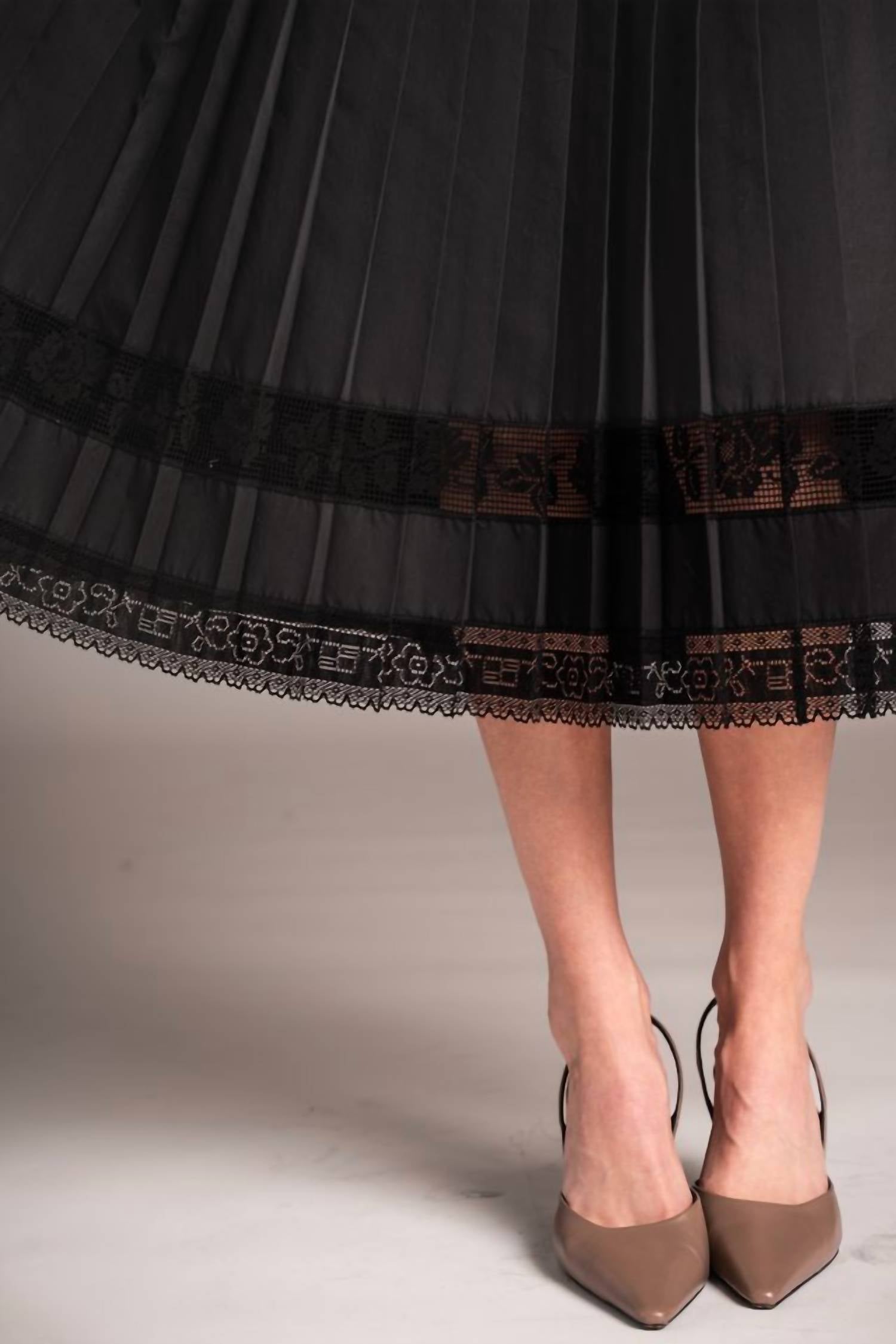 Beatrice .B - Technical Lace Detail Pleated Skirt