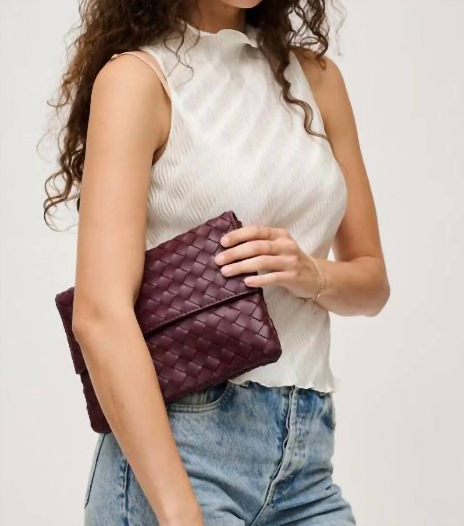 Urban Expressions Women's Ivy Woven Clutch in wine - women's bag - detail view