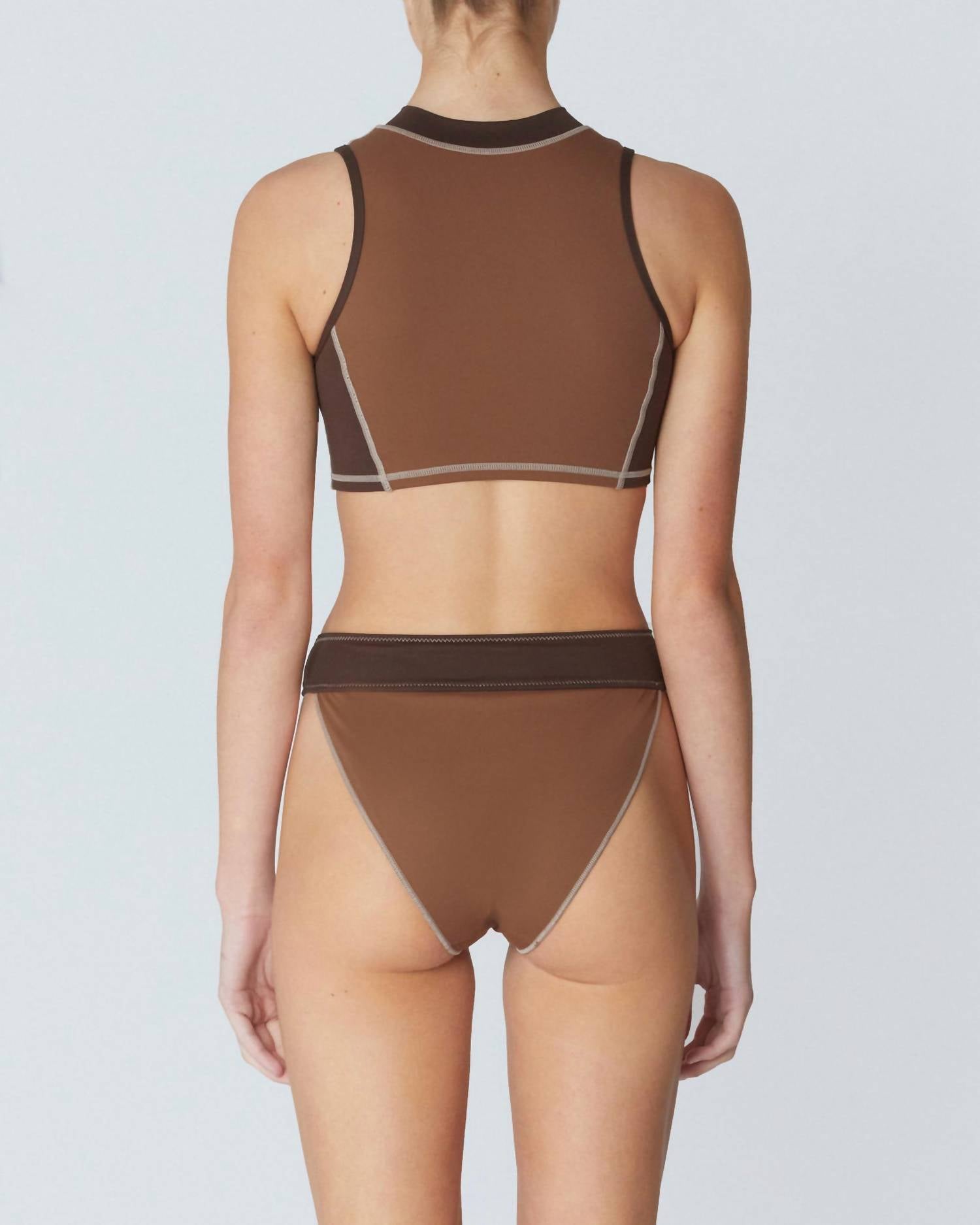 It'S Now Cool - Contour Zip Crop Top