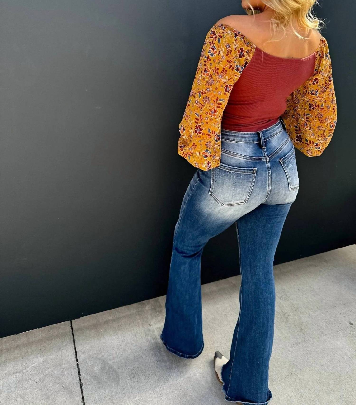 Blakeley - Emberly Floral Sleeve Bodysuit