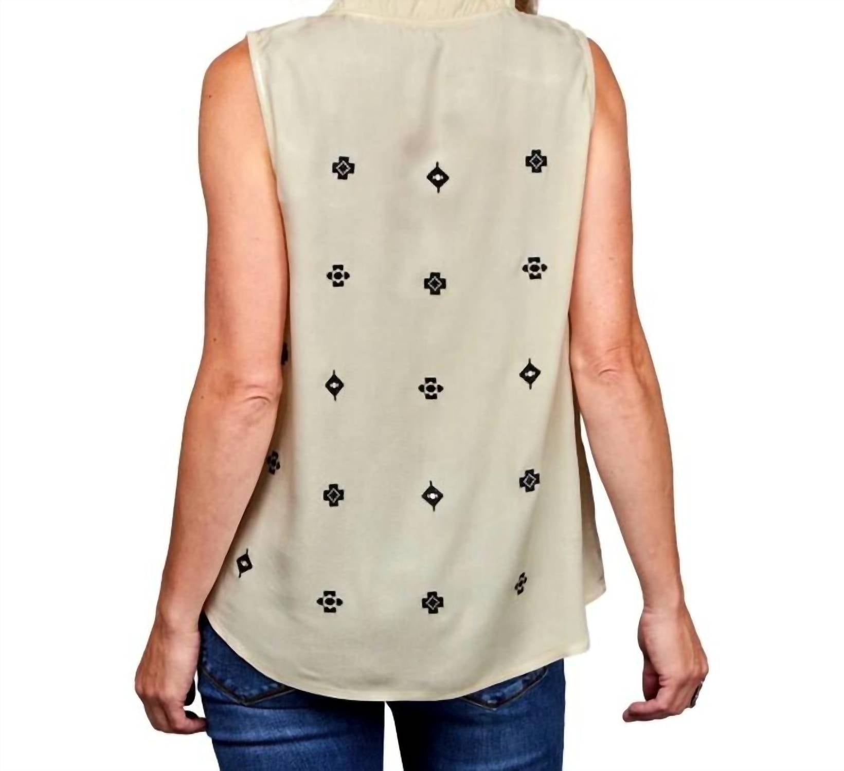 Stetson - Western V-neck Sleeveless Blouse