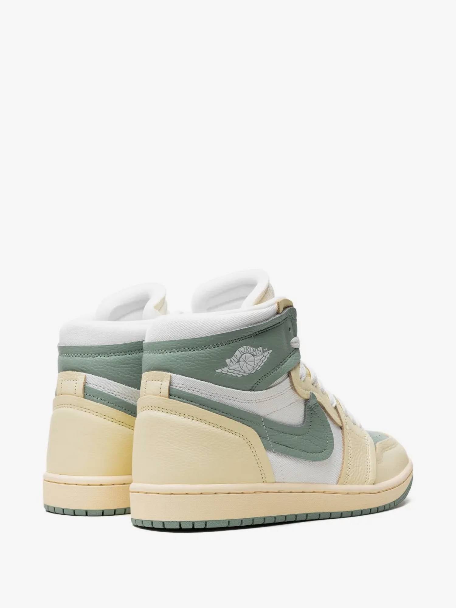 Jordan - Women's Air Jordan 1 Sneaker