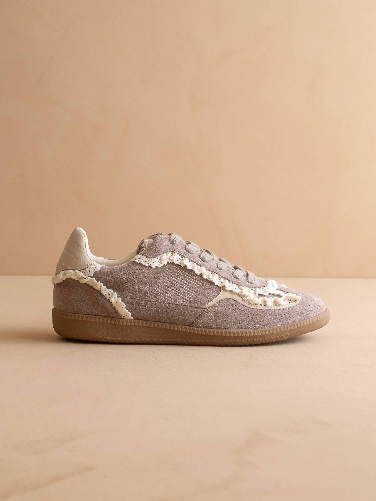 Oasis Society - Women's April Lace-trimmed Retro Sneaker