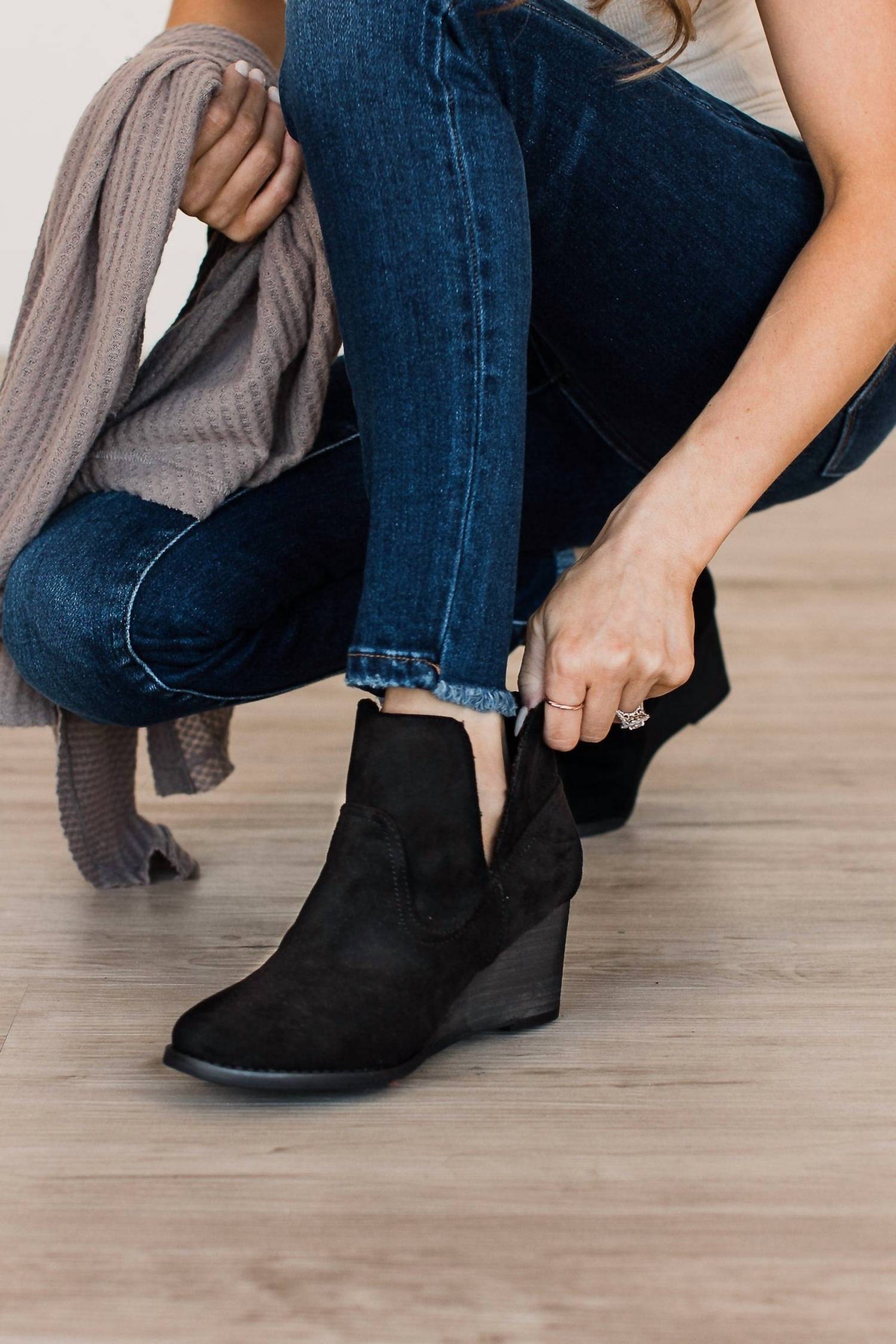 Very G - Women's Ember Wedge Bootie