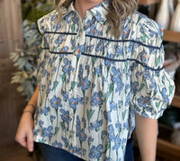 Ee:Some - Bell Top With Puff Sleeve
