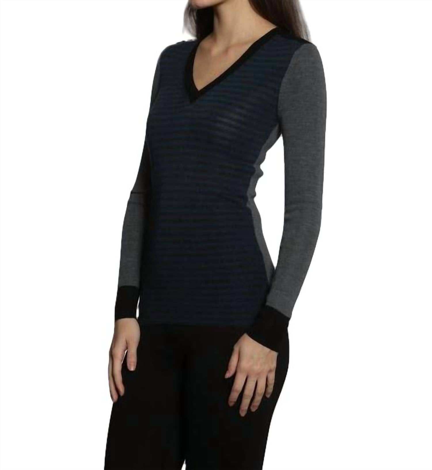 Skinny Rib Vee Pullover