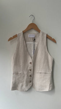Self Contrast - Alena V Neck Vest