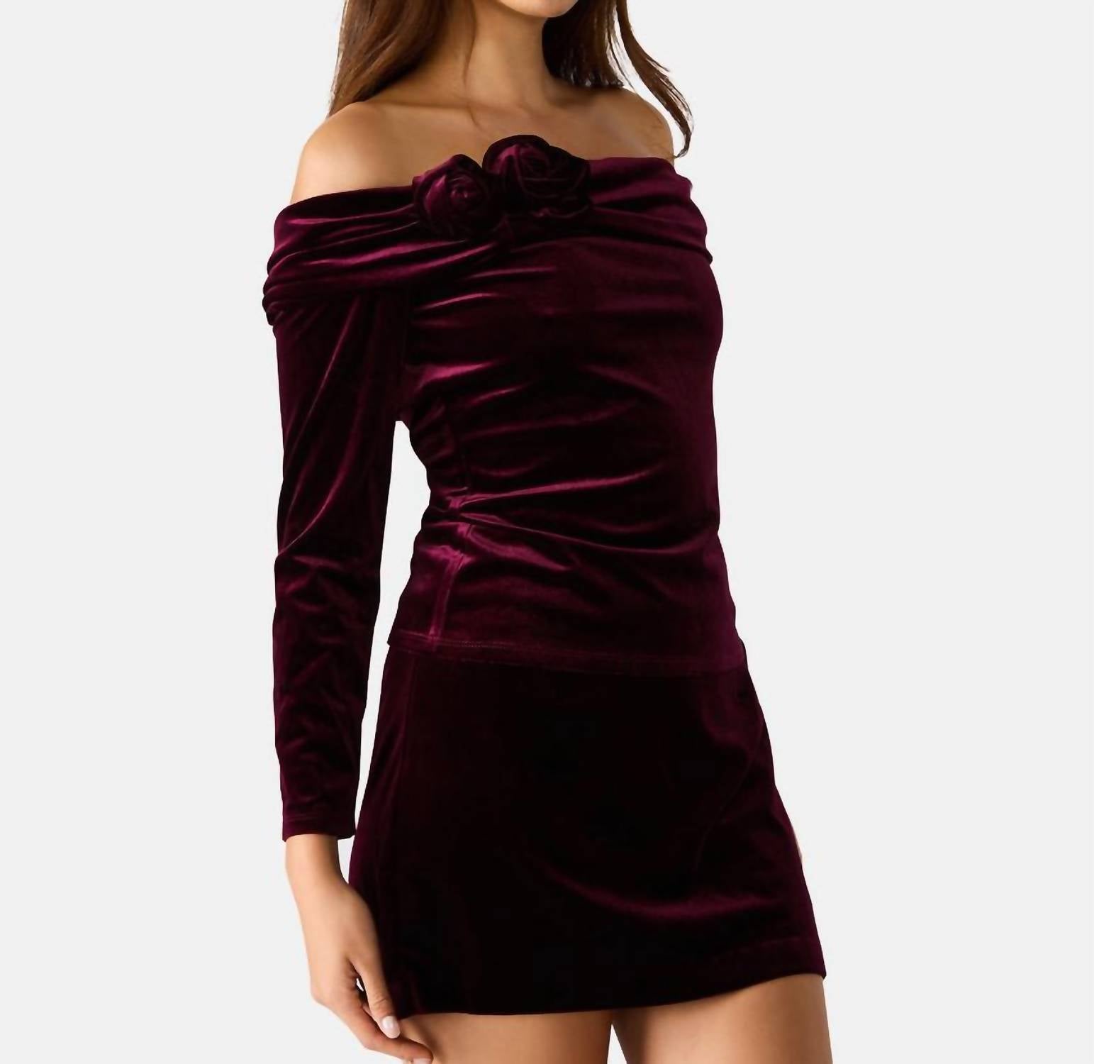 Steve Madden - Lici Long Sleeve Off-the-shoulder Top
