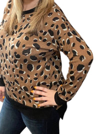 Honeyme - Leopard Weekender Tee