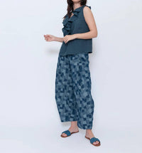 Blueberry - Wave Neck Sleeveless Top