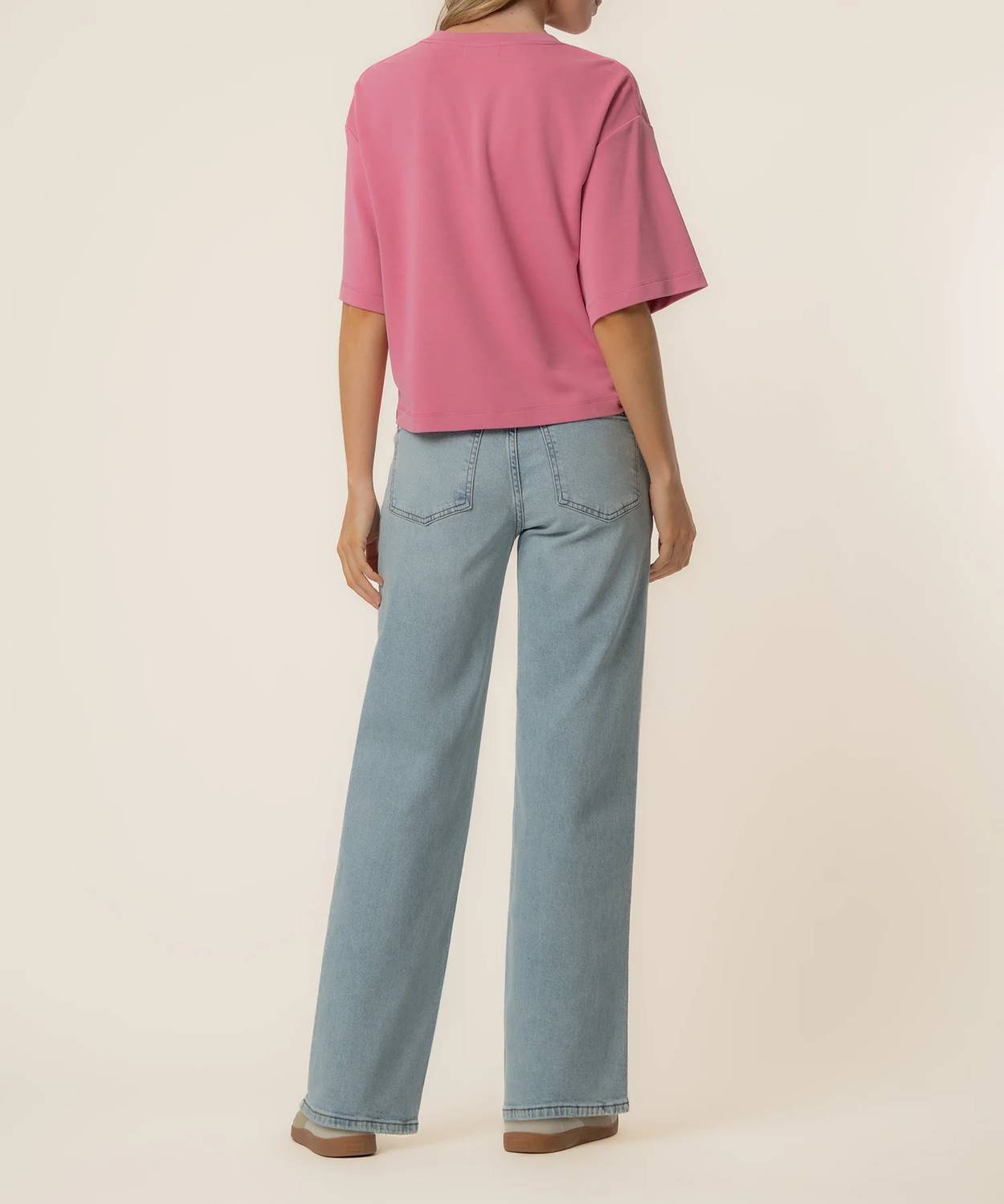 Kut From The Kloth - Reina Short Sleeve Boxy Tee