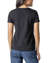 Lilla P - V-Neck Short Sleeve Back Seam Tee