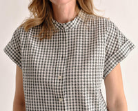 Cartolina Nantucket Margo Short Sleeve Shirt in moss - women's shirt - detail view