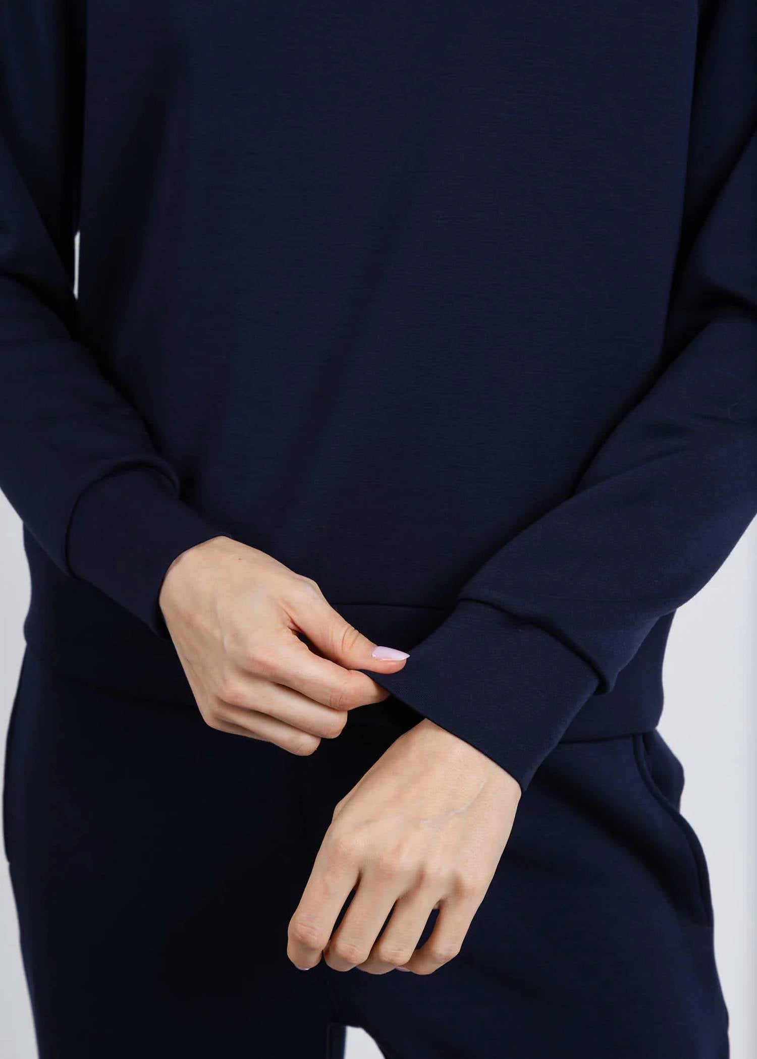 Elliott Lauren - Comfort Zone Raglan Sleeve Pullover Sweater