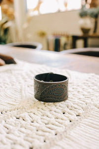Leto - Women's Paisley Embossed Leather Snap Wrap Bracelet